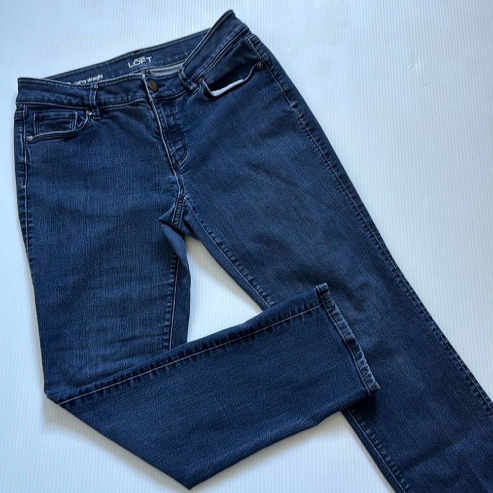 LOFT Curvy Straight Jeans.  Women’s size 29/8 petite